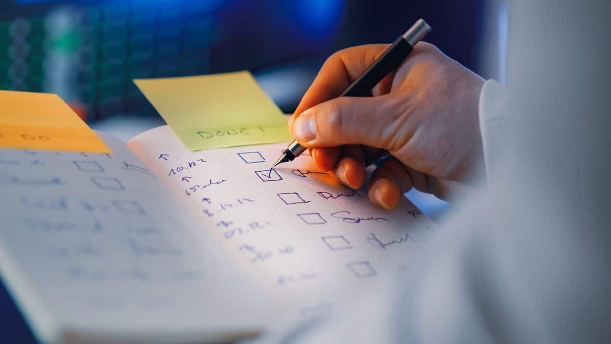 Cahier des charges site internet – checklist de projet web (Pexels, Jakub Zerdzicki)